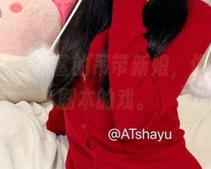 高清呈现：AT鲨的吊带新娘，像是走出了剧本的戏。