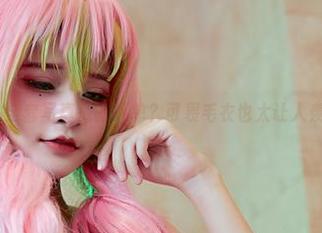 Azami的全套写真提前下单？可畏毛衣也太让人羡慕了吧！
