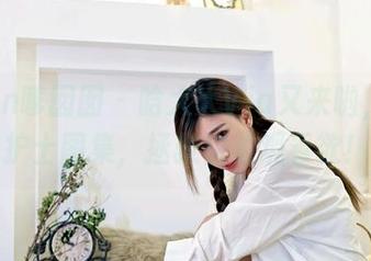 Feilin嗲囡囡 – 晗大大Via又来啦，免费护士图集，拯救你的观看欲！