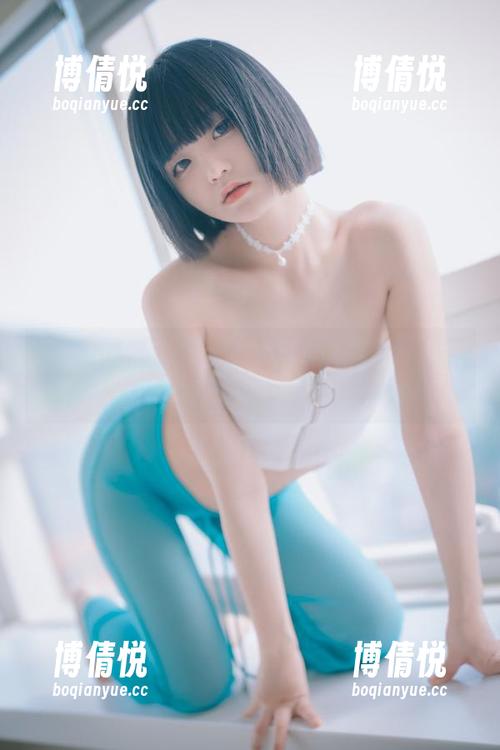 让Jenny(정제니)姐姐的原图带你进入一个高清的幻想世界