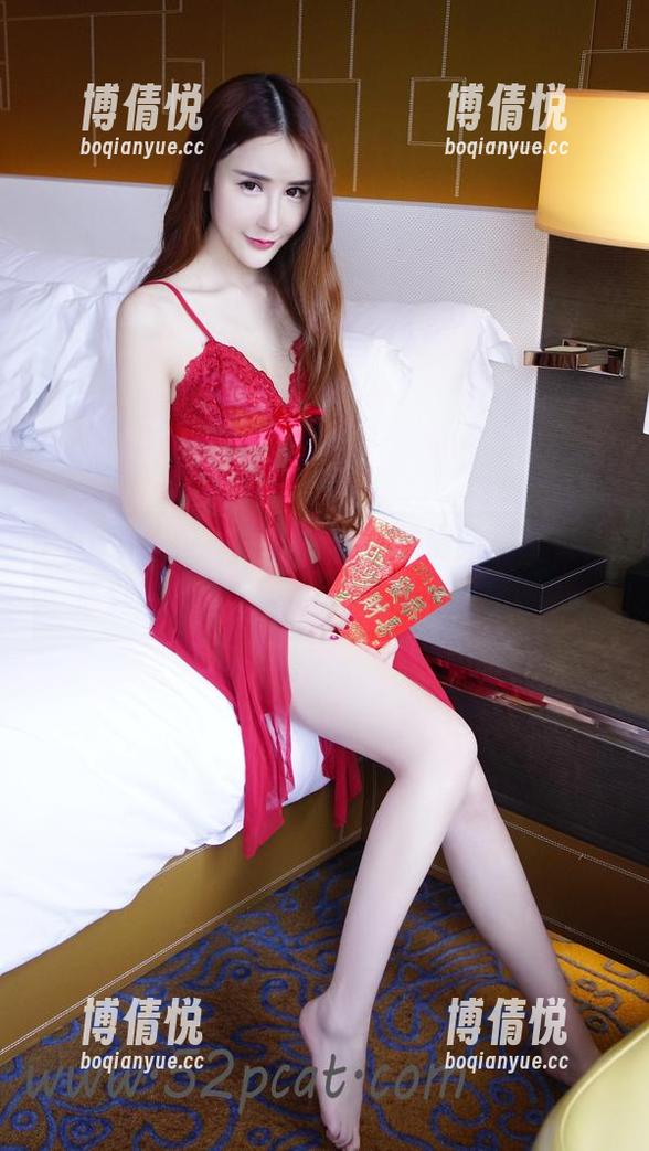 PDL潘多拉 - 翻看温心怡的最新写真集，感到一丝压力，女王的等级我配吗？
