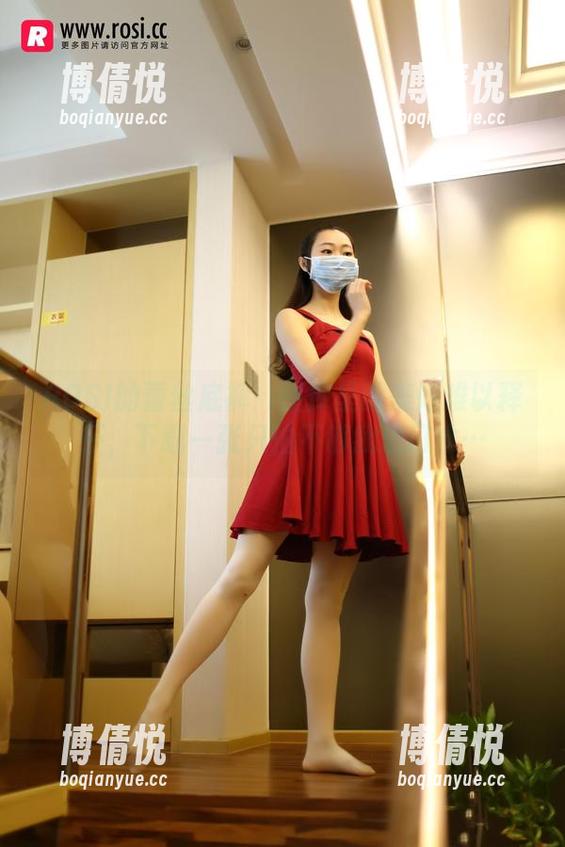 ROSI的蕾丝底裤：图库里的美好难以释怀，下载一张只怕不够我流口水…