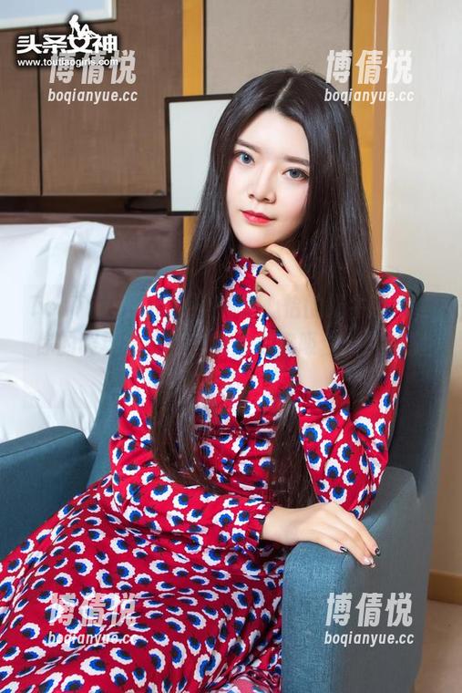 TouTiao头条女神 - 温心怡的奶牛芭比，你的眼球会被这些图片牢牢吸住，搬都搬不动。