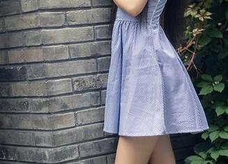 TouTiao头条女神 – 原图每一次眨眼：苏菲菲的黑白见闻。