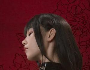 Uki雨季的瑜伽cos大片，轻松自然，真希望我也能这样放松自己！