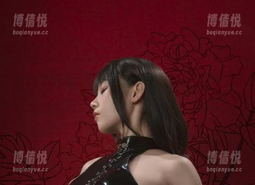 Uki雨季 Uki雨季的瑜伽cos大片,轻松自然,真希望我也能这样放松自己!