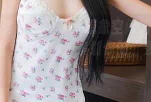 Xiuren秀人网 – 提升想象空间的Yomi悠蜜，全套女友图包，策划你的“羡慕”计划！