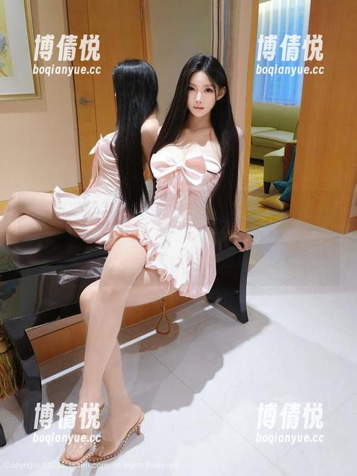 Xiuren秀人网 - 定制棉袜，弄巧成拙的于诺诺ise图集，谁能说明白这里的调调？