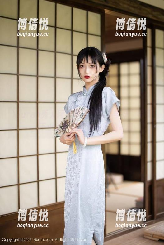 Xiuren秀人网 - 可可芝的“学妹”写真，不小心瞄到那种青涩的青春