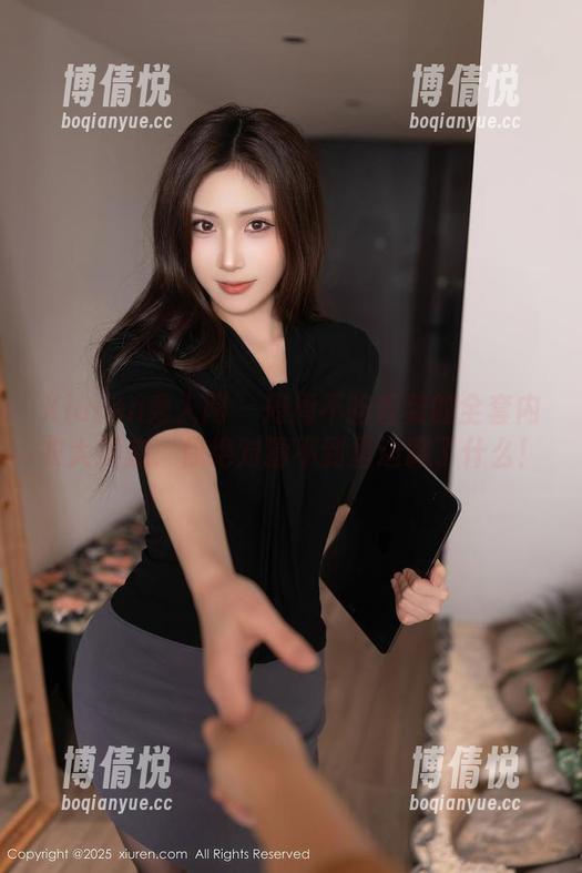 Xiuren秀人网 - 周周不吃香菜的全套内衣大揭底，你绝对猜不到里边藏了什么！