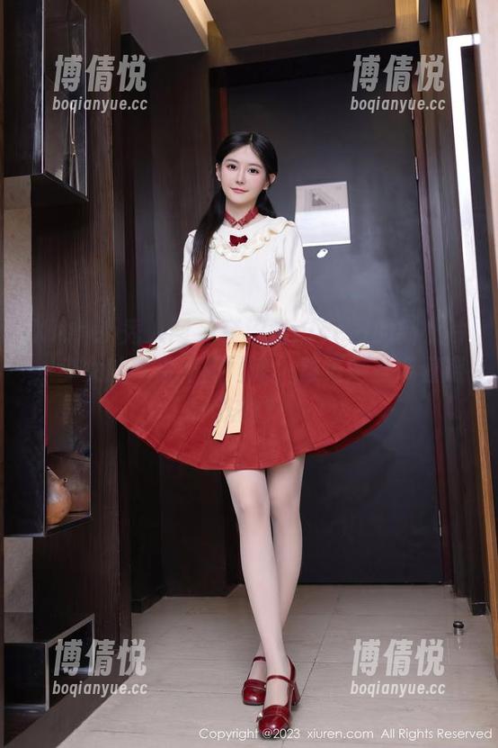 Xiuren秀人网 - 奈汐酱nice发的新照片，少女的气息扑面而来，难道她是带着魔法的？