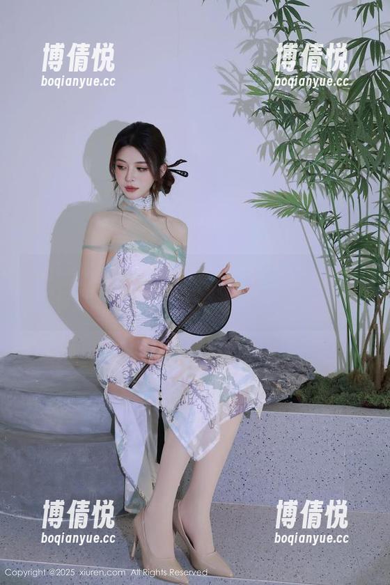 Xiuren秀人网 - 柴婉艺Averie的私房图集：“灰丝”之下，有点小背景？