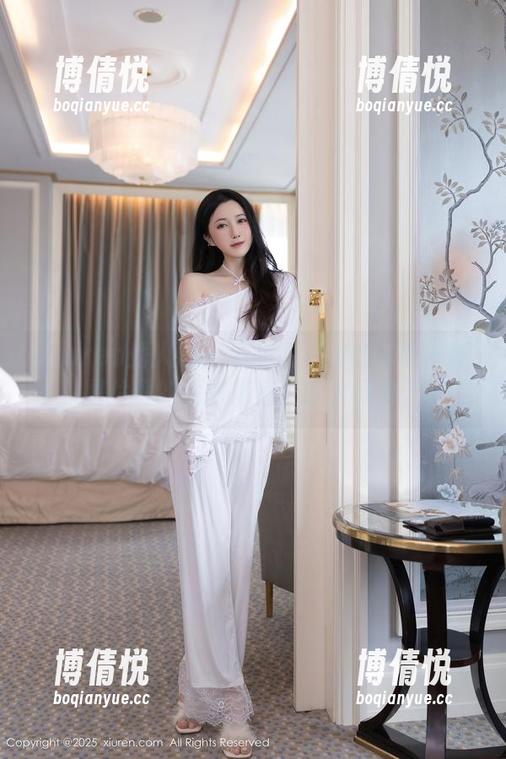 Xiuren秀人网 - 潘娇娇与她的睡衣美腿，图片里的优雅难道被窝太慵懒了？