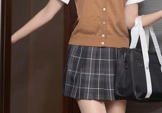 Xiuren秀人网 – 潘娇娇的夏日合集，风儿都敢凑上去闲聊两句