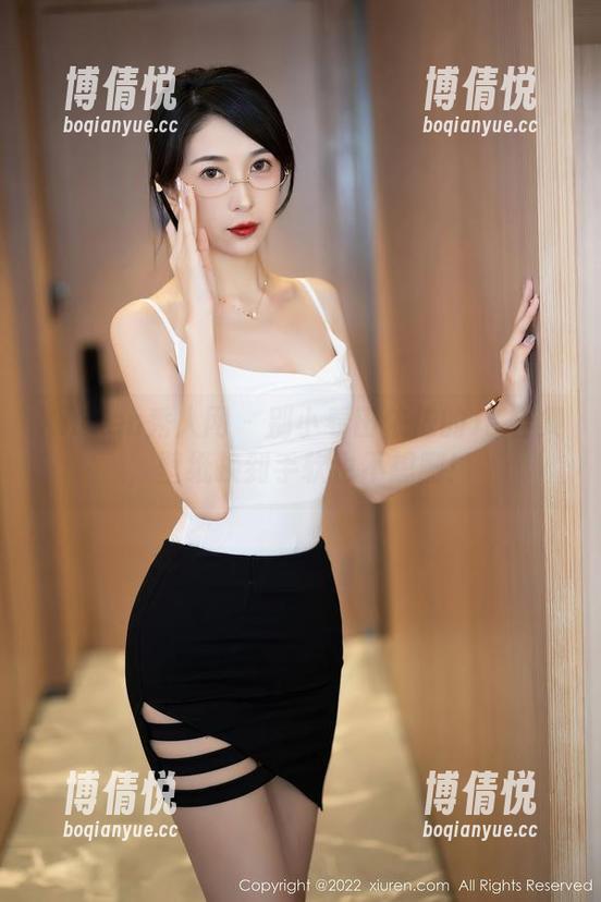 Xiuren秀人网 - 别小看田依依的JK合集，壁纸换到手软也不想删！