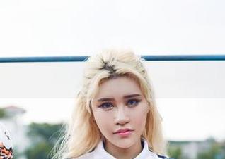 YouWu尤物馆 – 一键下载木木hanna的女王合集，谁不想蹭点气场？