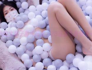 一米八的大梨子再添风采，2B私房写真快来一见！