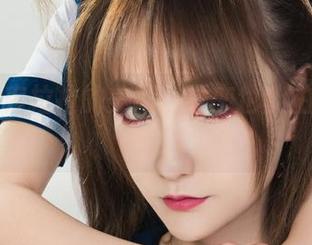 丽柜 – 克拉拉的美图：虐恋也能拍出绣花针？