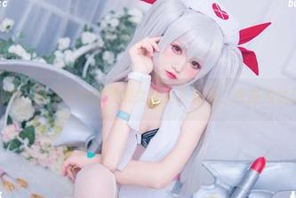 写真无底线：乖乖衣宝的透明女仆全套登场，衣服当然是配角！