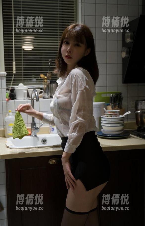 亚马逊鲶鱼最新职业装原图，样子好看归样子，看得我直想多看几眼。