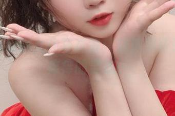 依依超级懒女仆写真集：精选那些让人心痒痒的姿态…