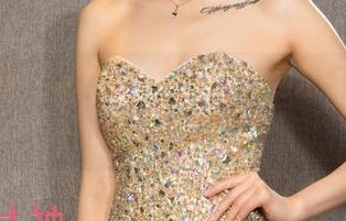 克拉女神 – 钟淇——当她遇到粉红，高清下载立马报到！