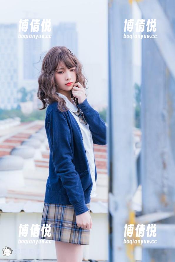 每次看到兔玩映画的女仆白丝，都想问有没有外送服务，图包得存起来再慢慢品。