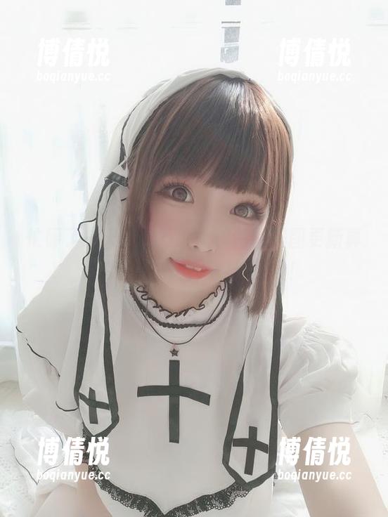 忙碌了一天，十万珍吱伏特的美图更新真让我眼前一亮，黑丝加分！