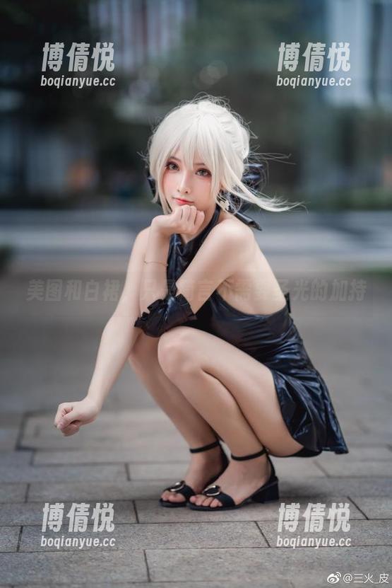 美图和白裙，只是简言不需要圣光的加持