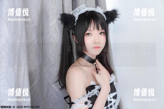 哈！草莓美眉全套上线，喵糖映画的原图让人嘀咕个不停，太有趣了！