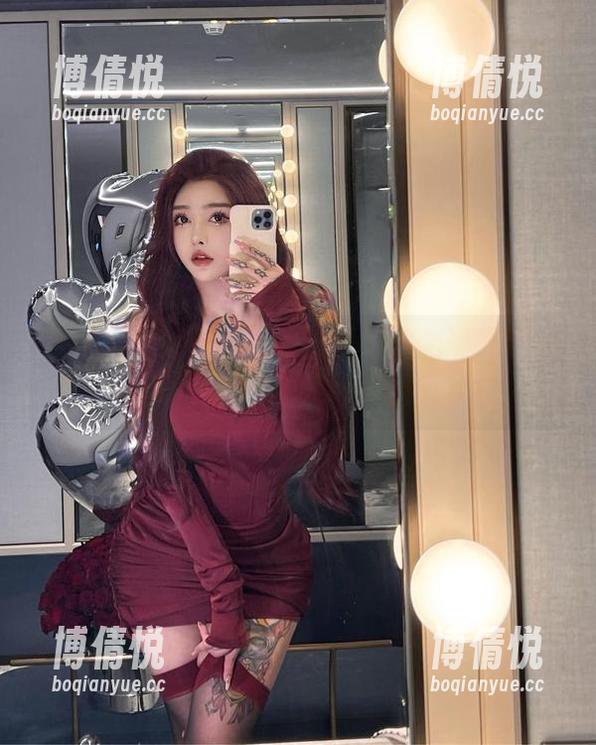 微密圈 - 奈斯希希的白衬衫：无圣光下的张扬与无畏，妥妥是你的反面教材。