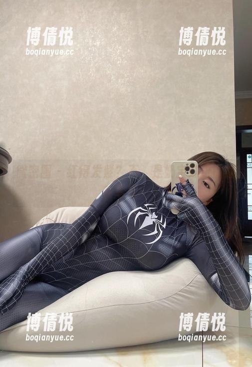微密圈 - 红得发紫？不，是奶宝妹纸的福利写真！