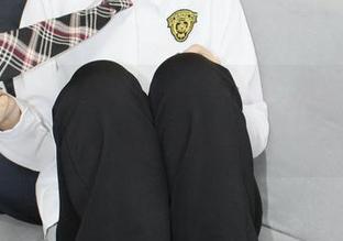 小众视觉 – 思姐尝试了各种美腿姿势，哪个才是你的最爱？