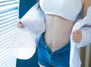 尤果网 – 李思宁的灰丝写真，微妙得像那天边的晚霞，稍纵即逝。