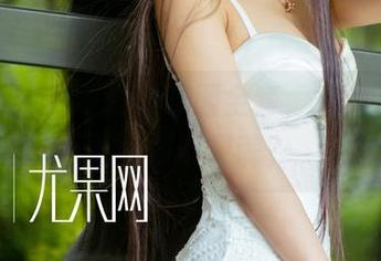 尤果网 – 颜美汐的校园全套，秀的不只是脸，还有灵魂？