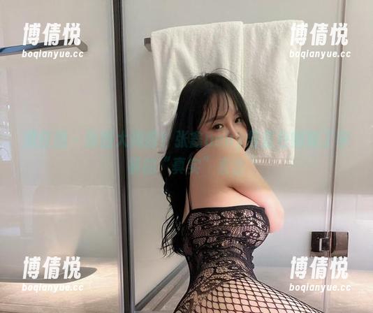 微密圈 - 原图大揭露！张鑫baby与蓝色蝴蝶丁字裤的“真实”直击