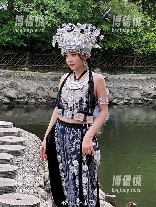重磅更新！众所期待的御子Yumiko“长腿”图集，就等你来细品每个细节。