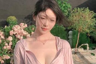 我可没夸抖娘利世，在线“民宿老板娘”的作品一直在优化