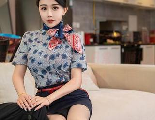 星颜社 – 晨晨Cherry的气质升级，通过这套装原图，更新快乐日常，顺便补上吃零食的姿势！