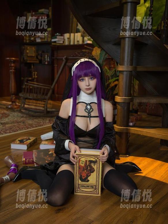 多重身份的桜井宁宁：女巫合集，快来养眼！