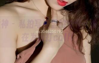 梦丝女神 – 私拍写真里的兮兮，全庄园都在为她打call！
