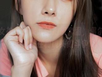 梦丝女神 – 张灵儿的拍摄套图，偶尔感觉她像是在和镜头做斗争