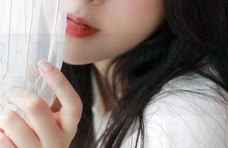模范学院 – 碰见文芮jeninfer的私房图包，JK元素随处可见，感觉在逛时装周。