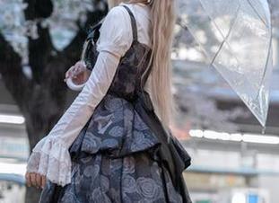 流一_喵喵喵喵喵喵在线：让我们在海边图集中找找趣味与惊喜，顺便晒晒肤色！