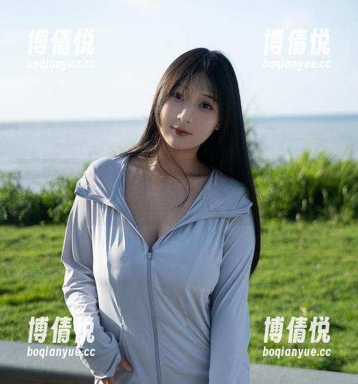 浅安安与棉袜，为你带来不一样的福利写真