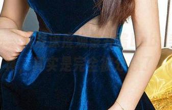 爱尤物 – 假装深度观察井酱baby美脚写真，其实是完全被分心了。