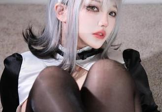 业内流传，这组由狐洛洛子拍的女仆天使美图影响了无数人的审美！