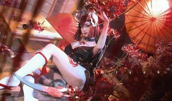 看了瓦斯塔亚小龙虾的私房写真，魔女莉莉丝的气质让我想低头改名。