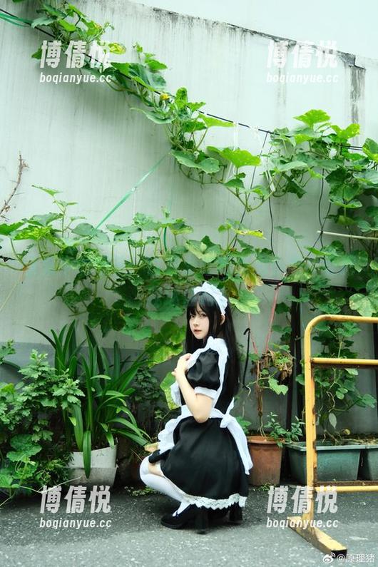 合集中的细节：白莉爱吃巧克力小雨，能把我迷住吗？