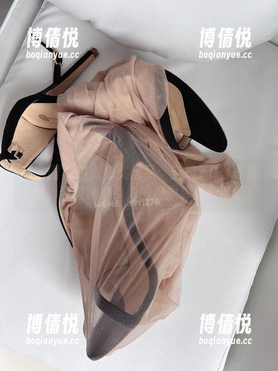 微密圈 - 白龙猫女出品：空姐2.0写真集下载，突破地心引力的视觉体验，哈哈！